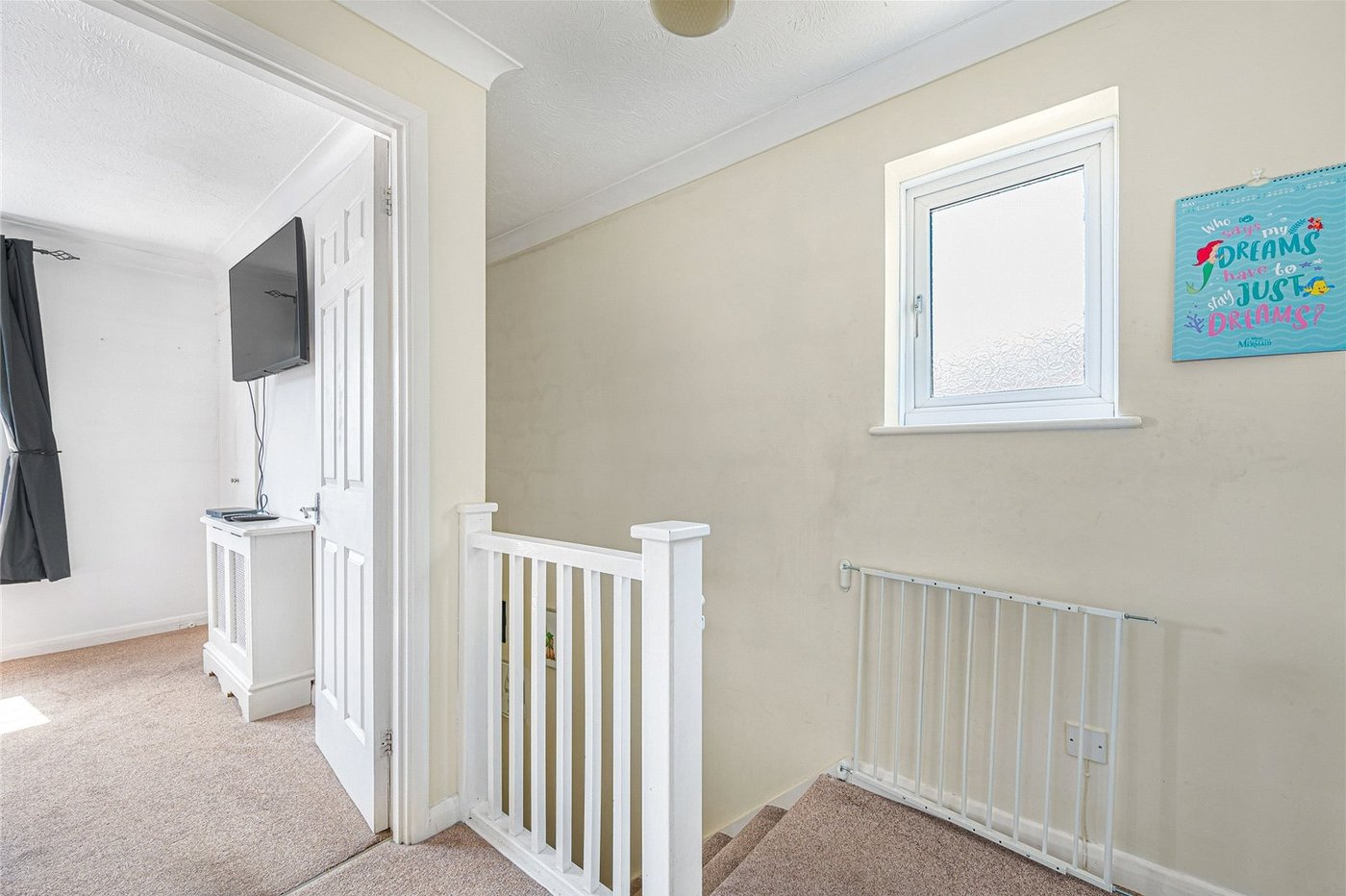 2 bedroom property for sale in Greenhithe | Robinson Jackson