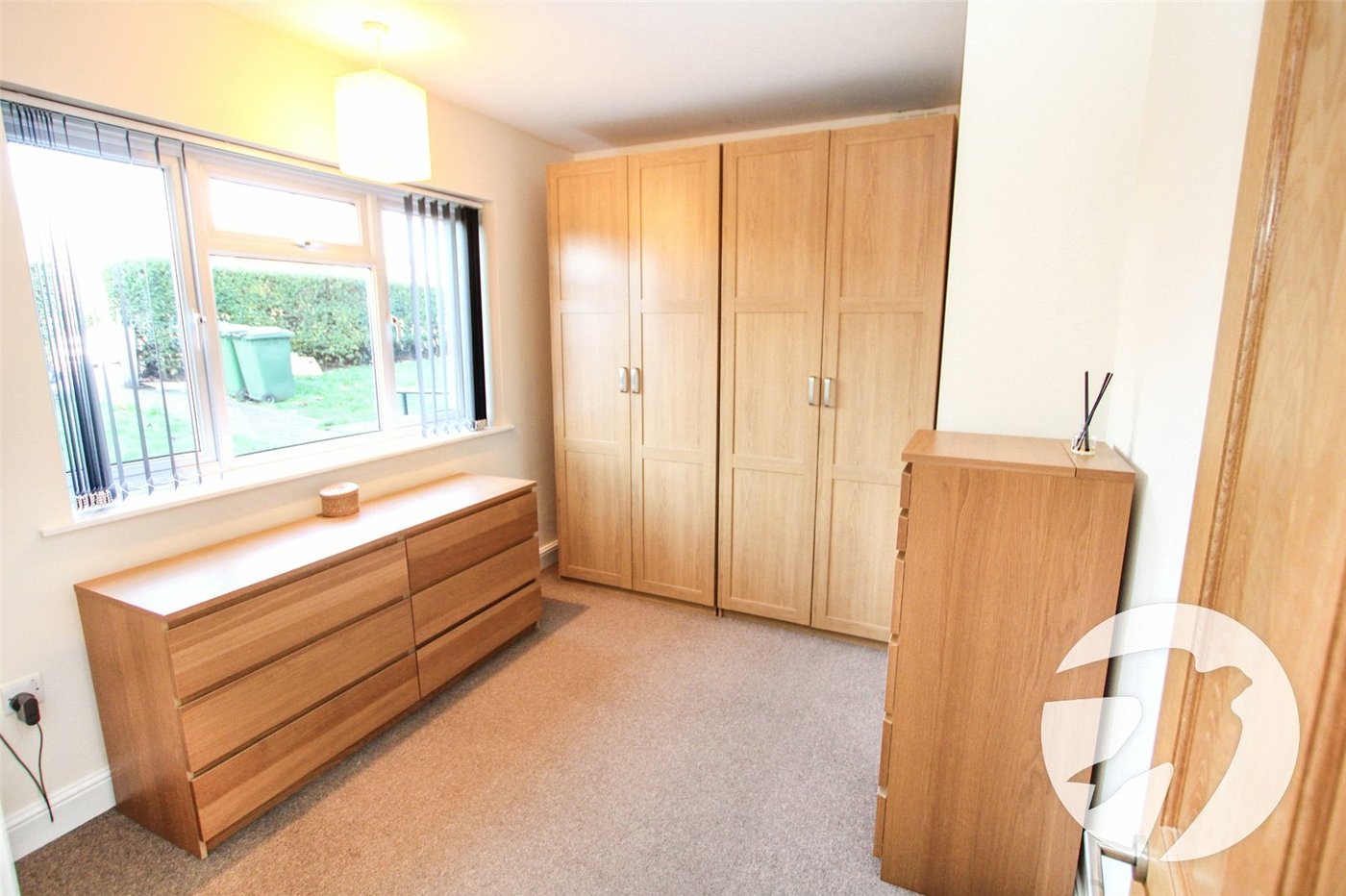 2 bedroom property for sale in London | Robinson Jackson
