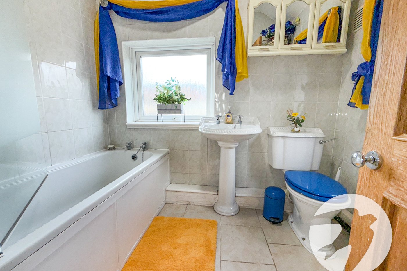 3 bedroom house for sale in London | Robinson Jackson