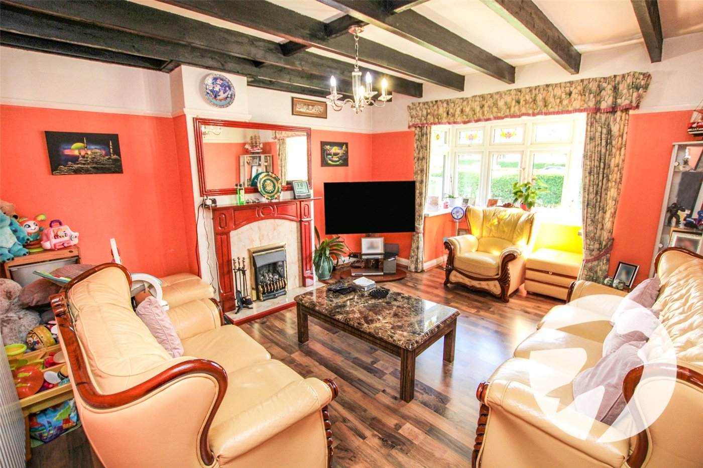 3 bedroom house for sale in London | Robinson Jackson