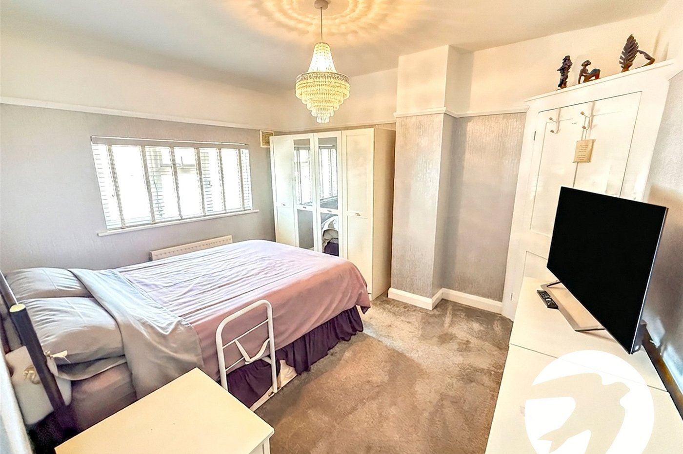 3 bedroom house for sale in London | Robinson Jackson