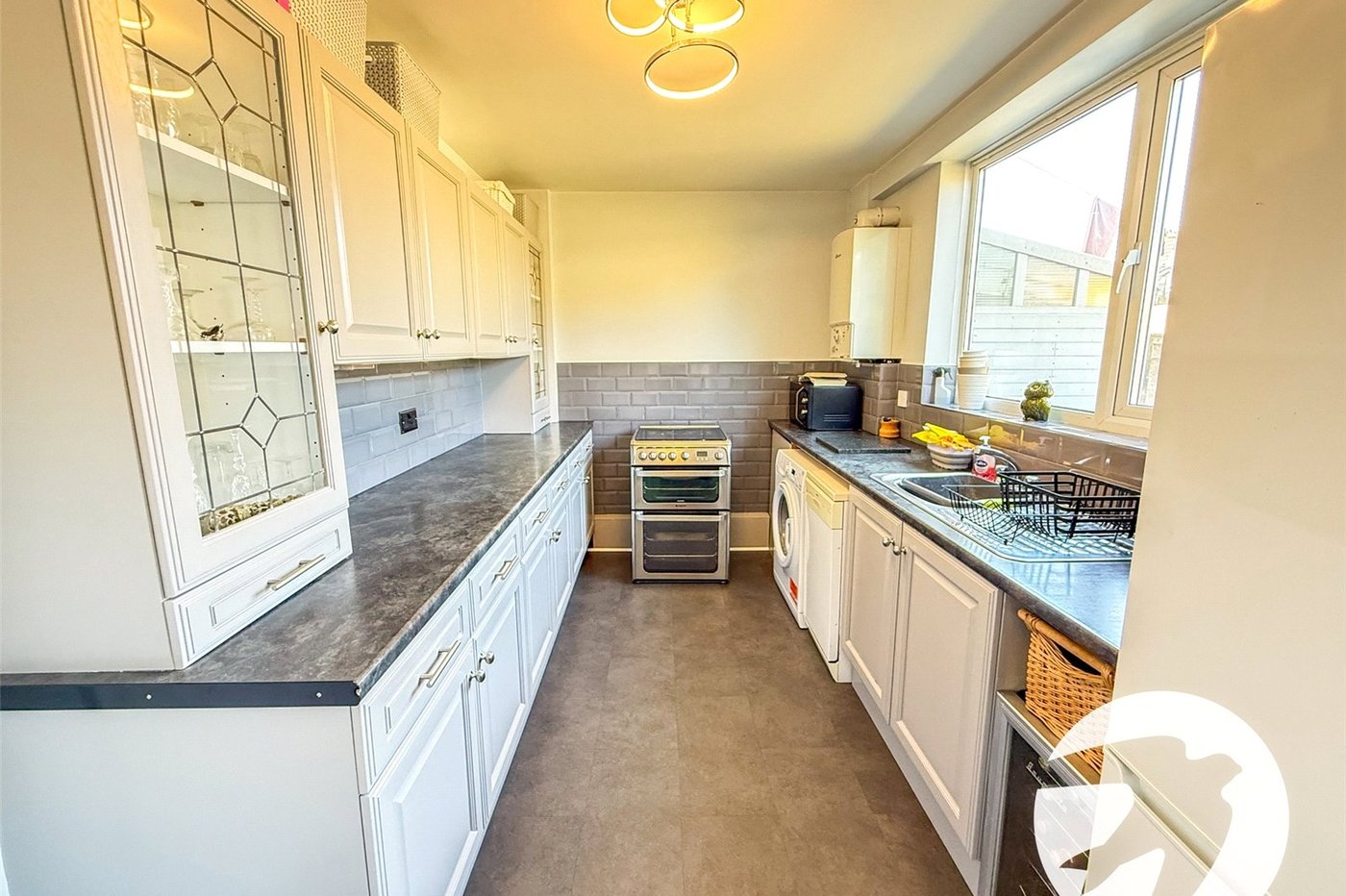3 bedroom house for sale in London | Robinson Jackson