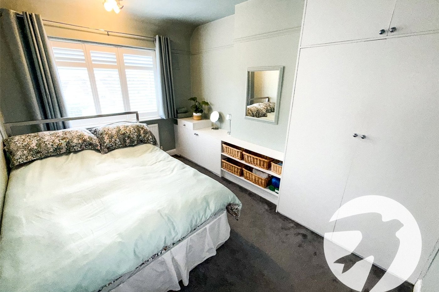 3 bedroom house for sale in London | Robinson Jackson