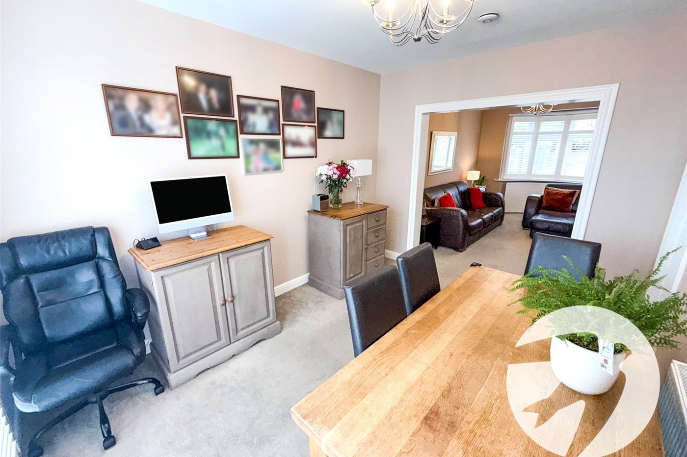 3 bedroom house for sale in London | Robinson Jackson