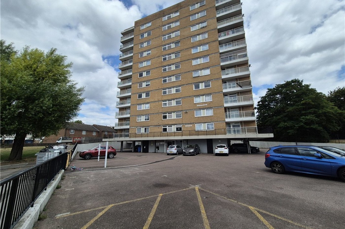 2 bedroom property for sale in Orpington | Robinson Jackson