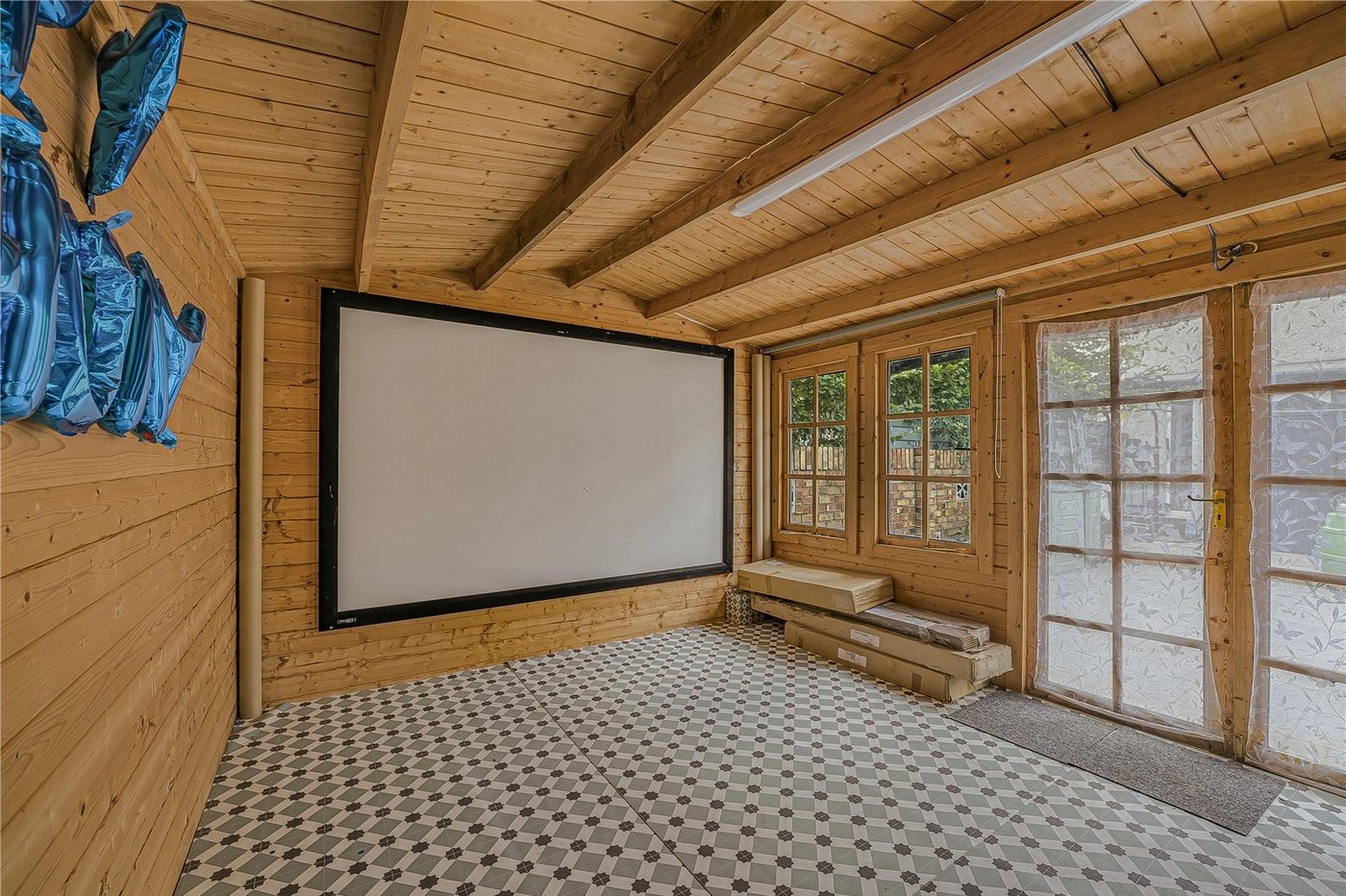 5 bedroom house for sale in South Welling | Robinson Jackson