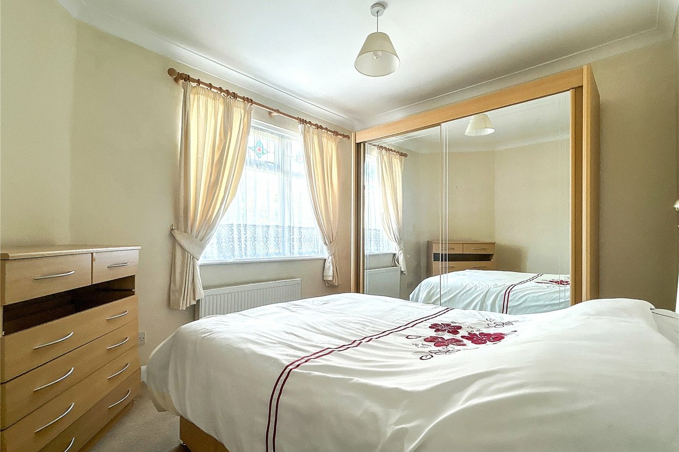 2 bedroom bungalow for sale in Welling | Robinson Jackson