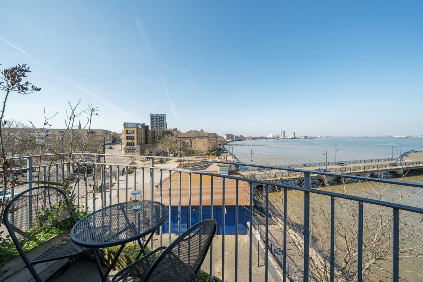 2 bedroom property for sale in Erith | Robinson Jackson