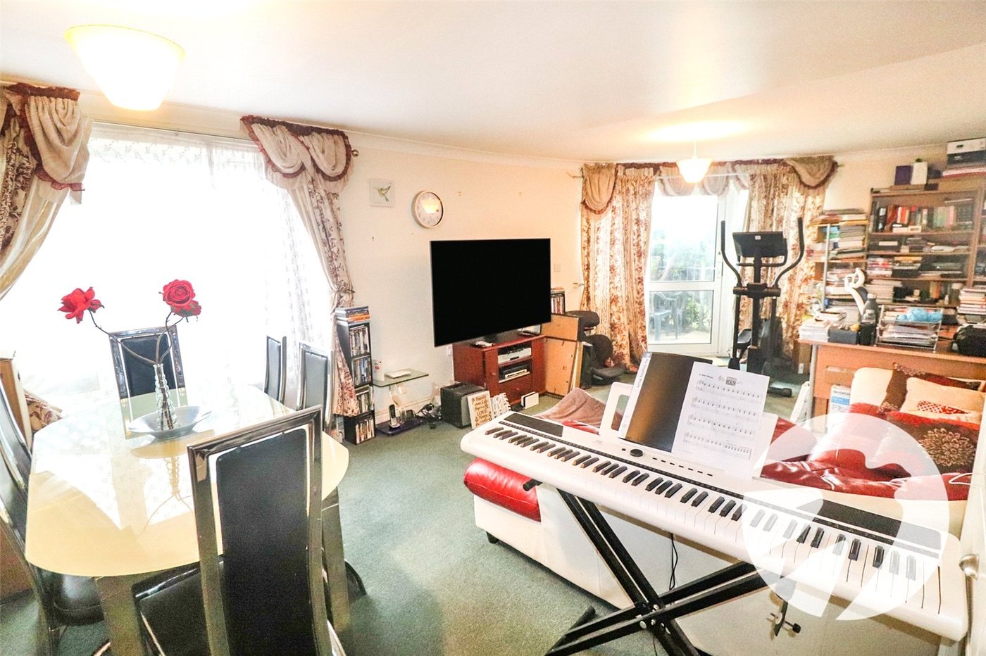 2 bedroom property for sale in Erith | Robinson Jackson