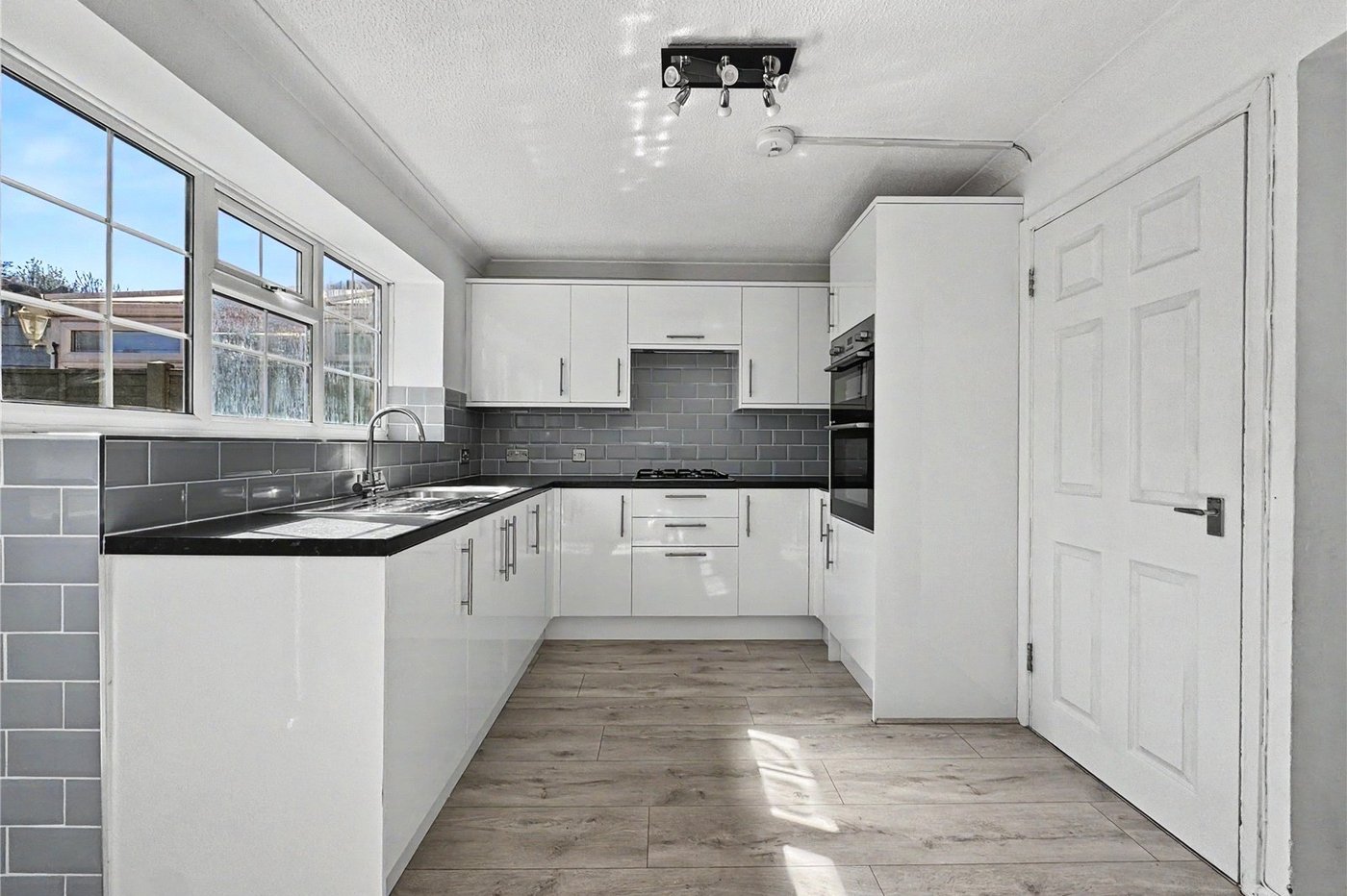 4 bedroom property for sale in Rainham | Robinson Michael & Jackson