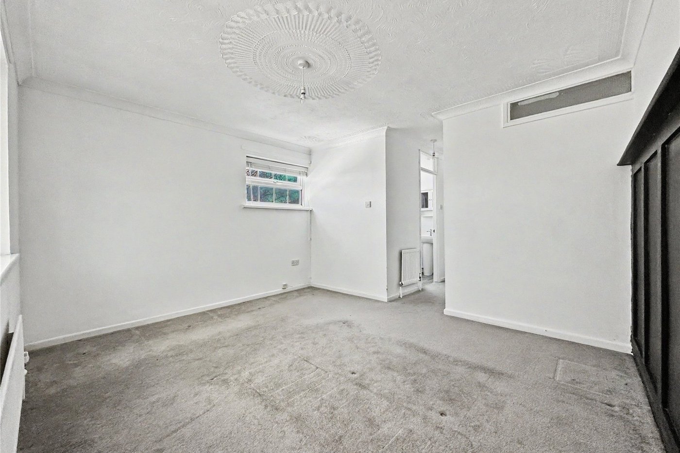 4 bedroom property for sale in Rainham | Robinson Michael & Jackson