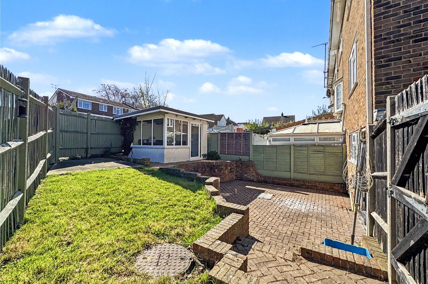 4 bedroom property for sale in Rainham | Robinson Michael & Jackson