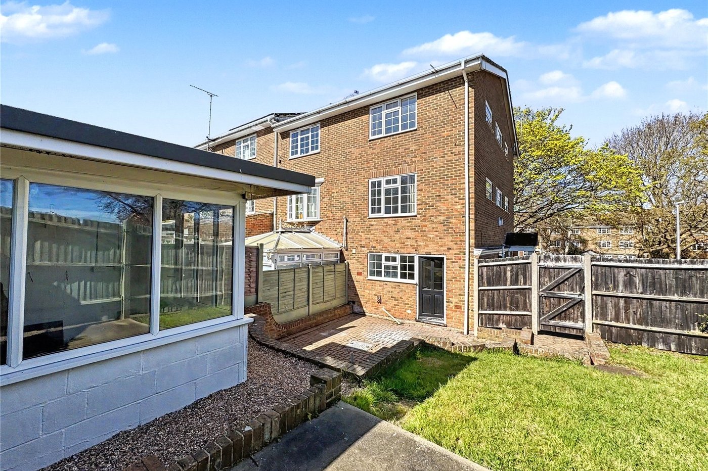 4 bedroom property for sale in Rainham | Robinson Michael & Jackson