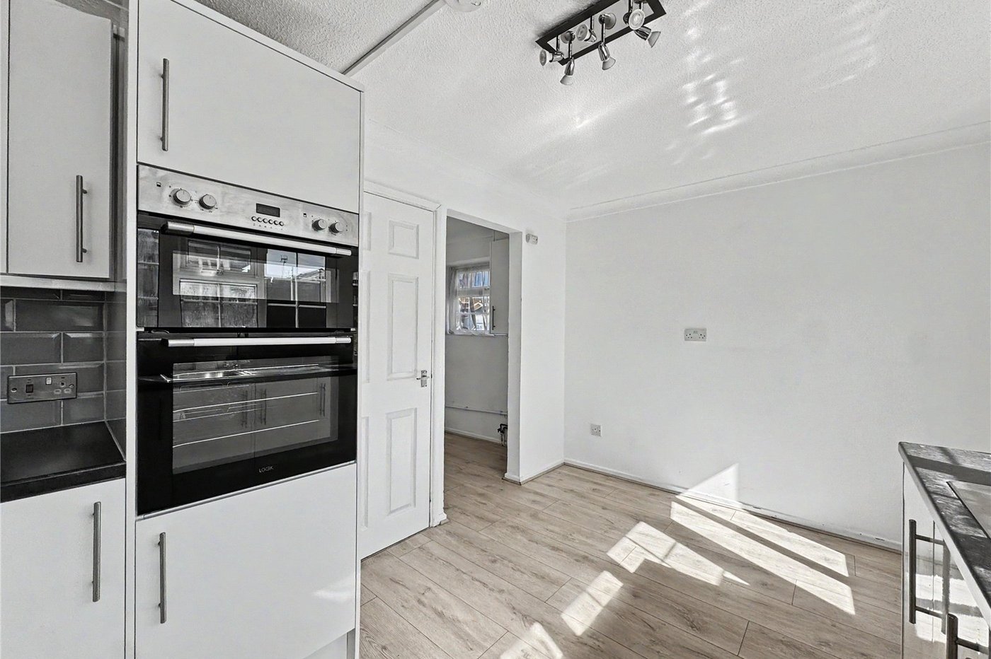 4 bedroom property for sale in Rainham | Robinson Michael & Jackson