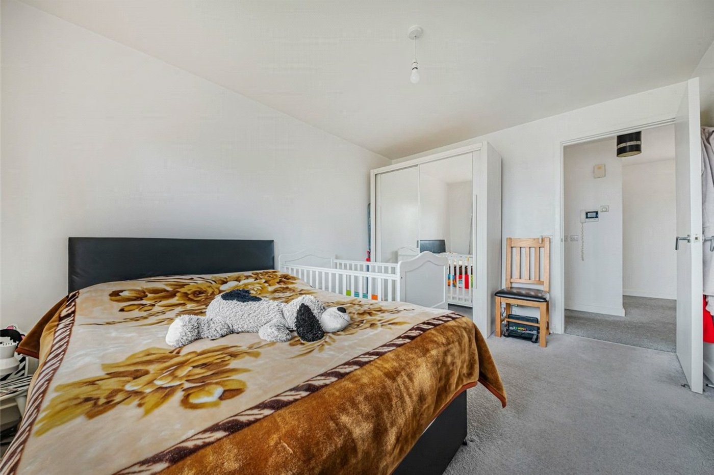 2 bedroom property for sale in St Pauls Cray | Robinson Jackson