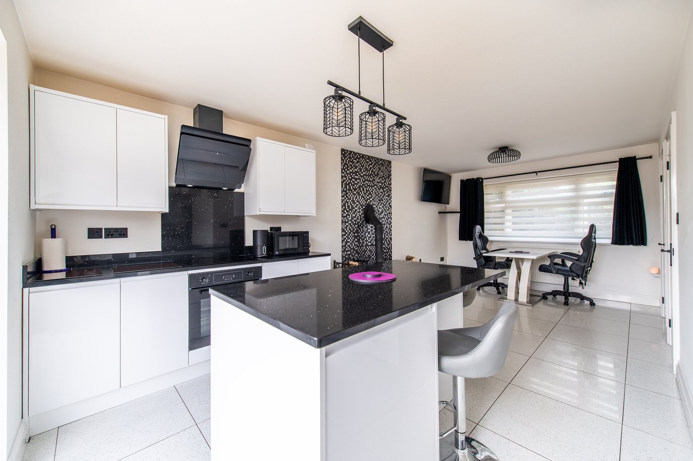 4 bedroom house for sale in Walderslade | Robinson Michael & Jackson