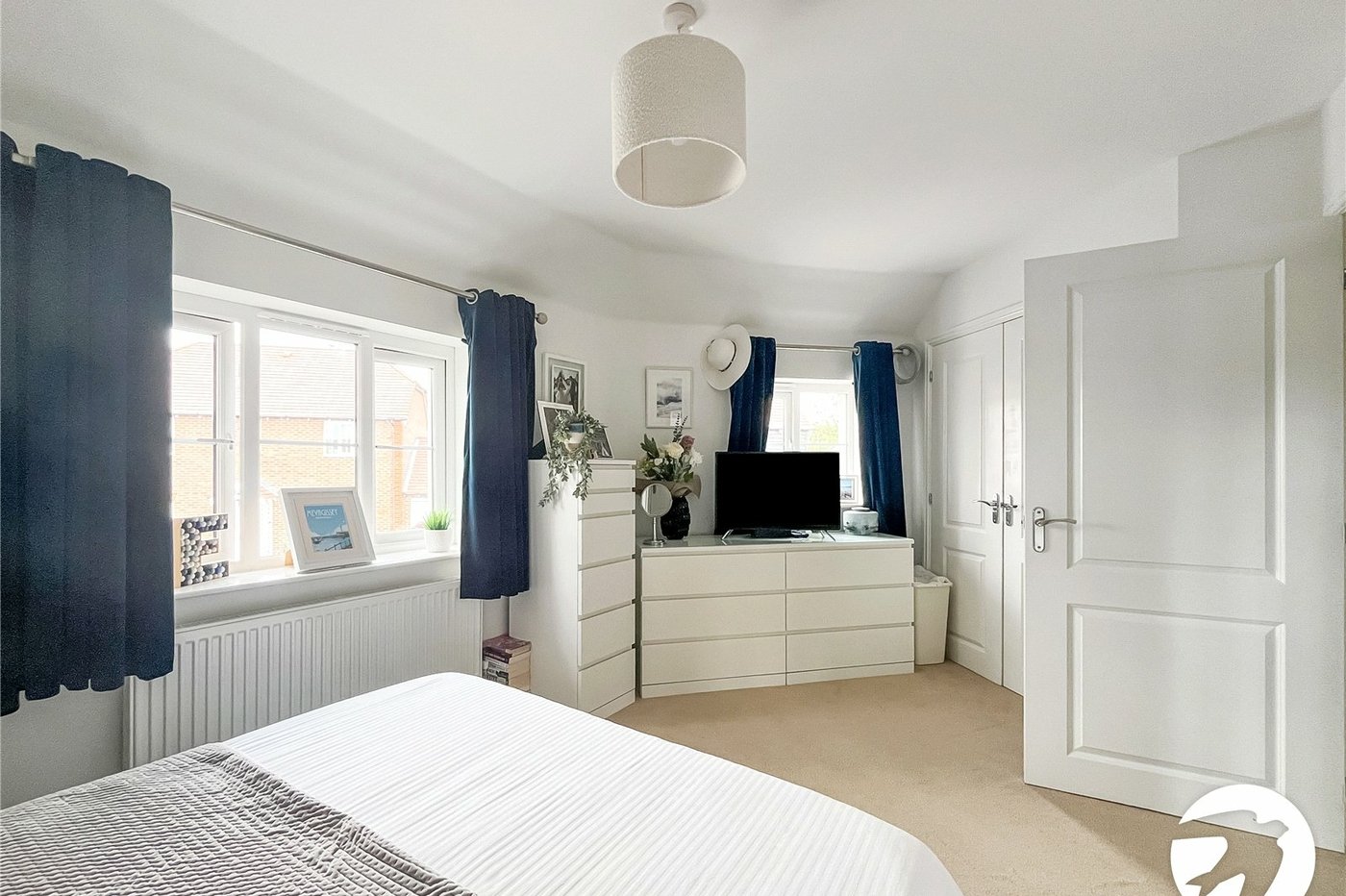 2 bedroom property for sale in Iwade | Robinson Michael & Jackson