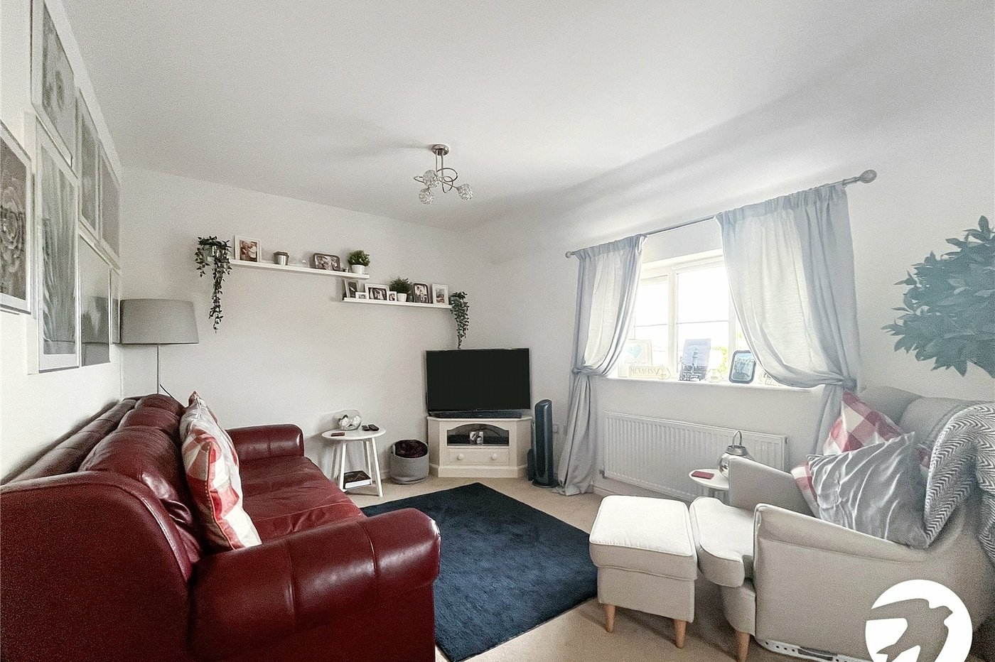 2 bedroom property for sale in Iwade | Robinson Michael & Jackson