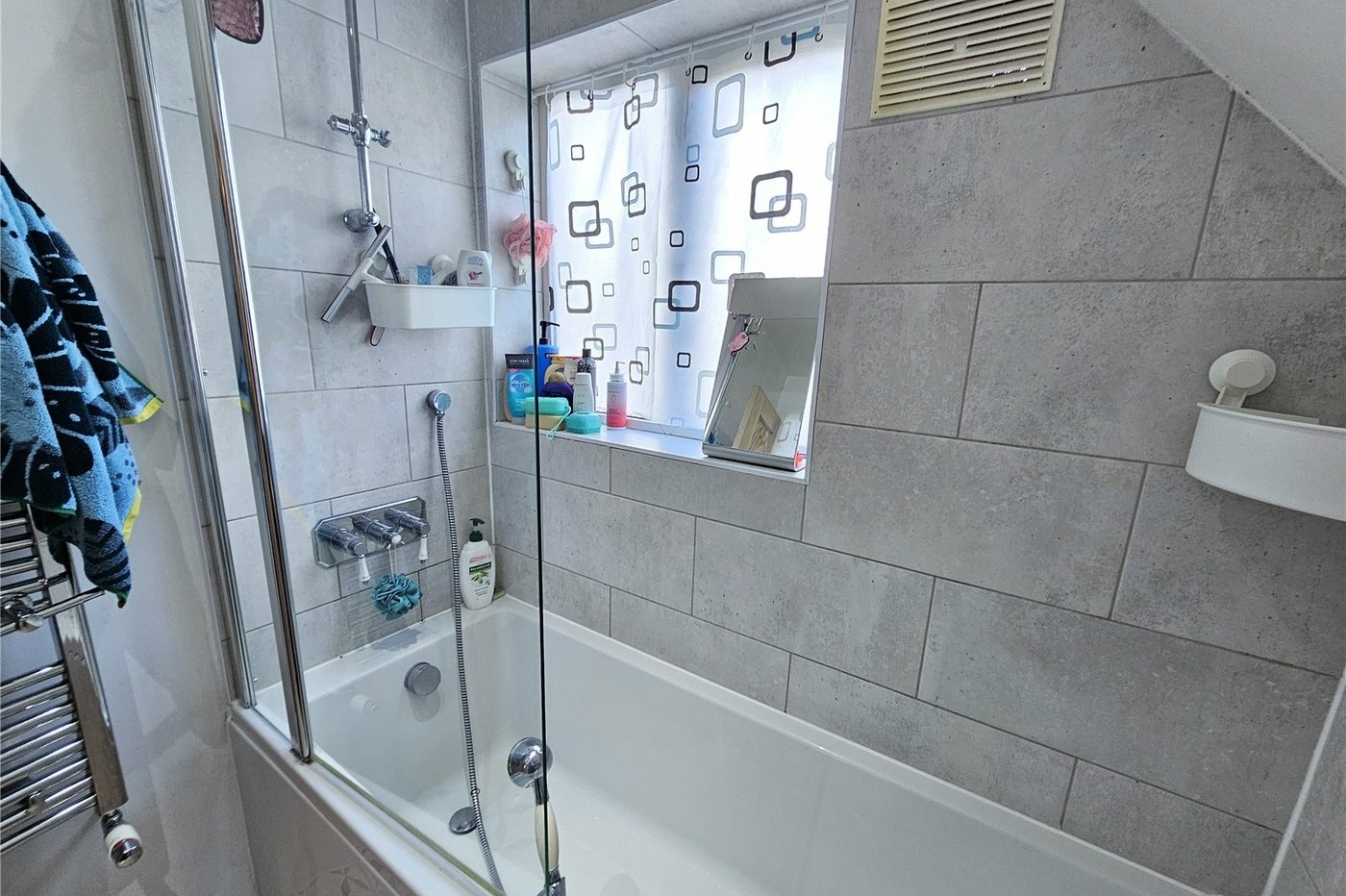 3 bedroom house for sale in Bromley | Robinson Jackson