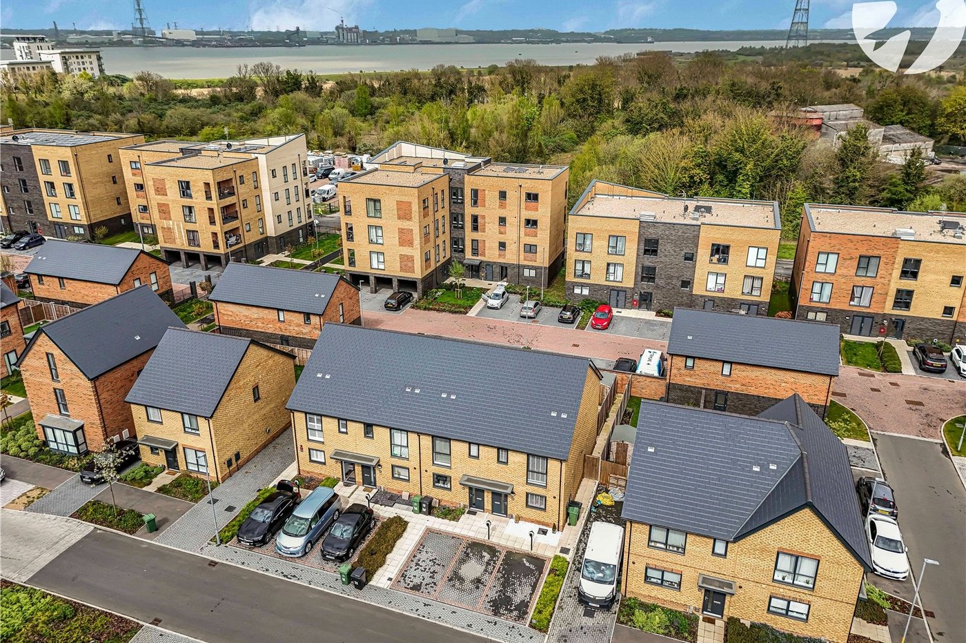 2 bedroom house for sale in Greenhithe | Robinson Jackson