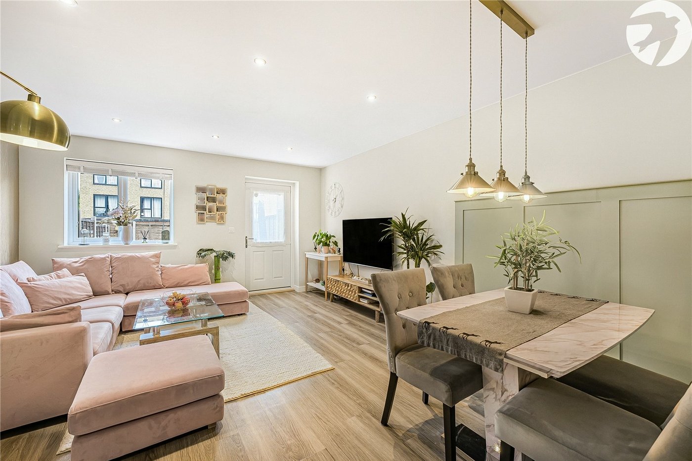 2 bedroom house for sale in Greenhithe | Robinson Jackson