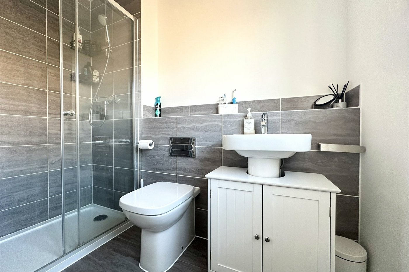 3 bedroom house for sale in Greenhithe | Robinson Jackson