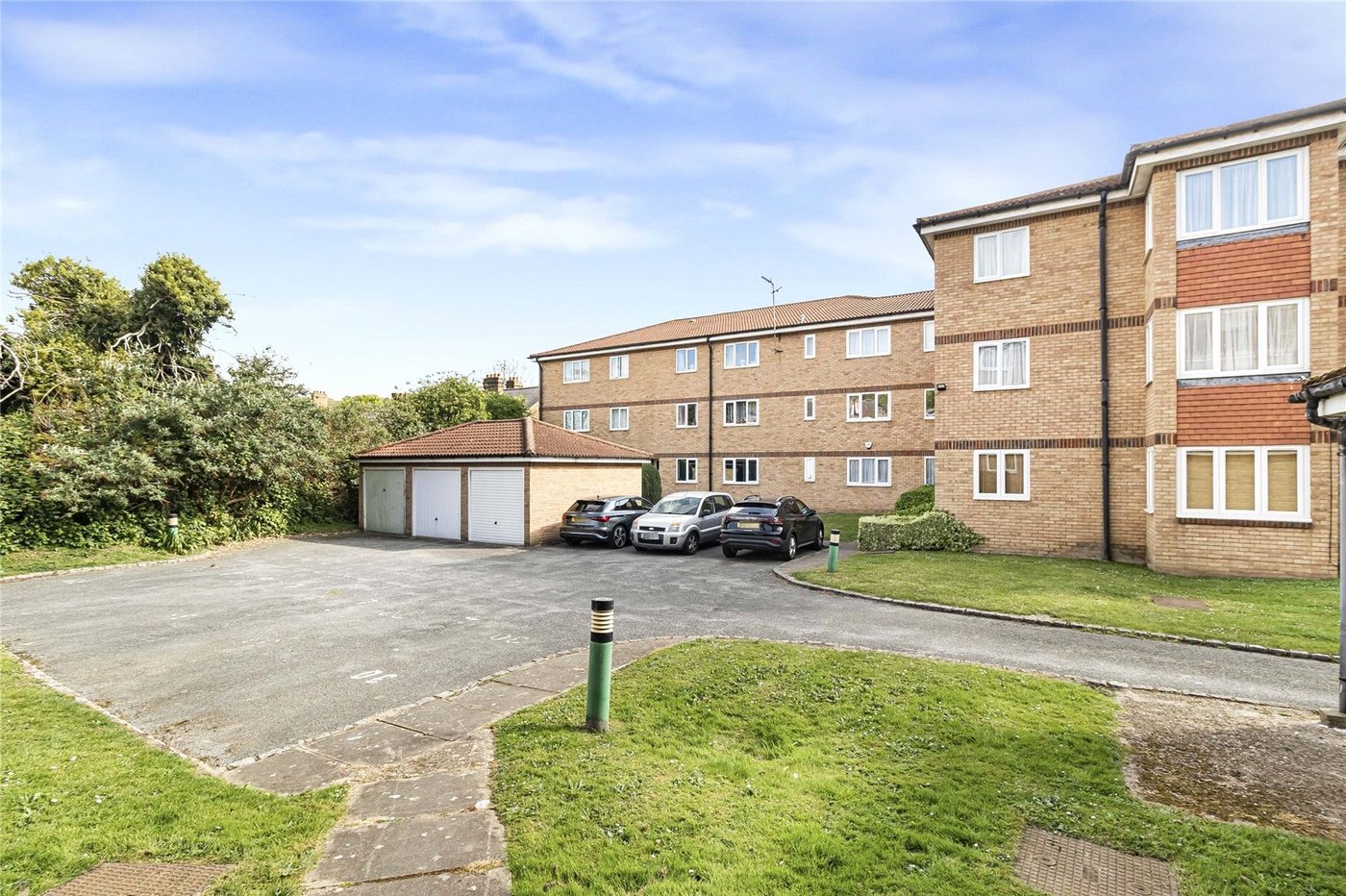 2 bedroom property for sale in Welling | Robinson Jackson