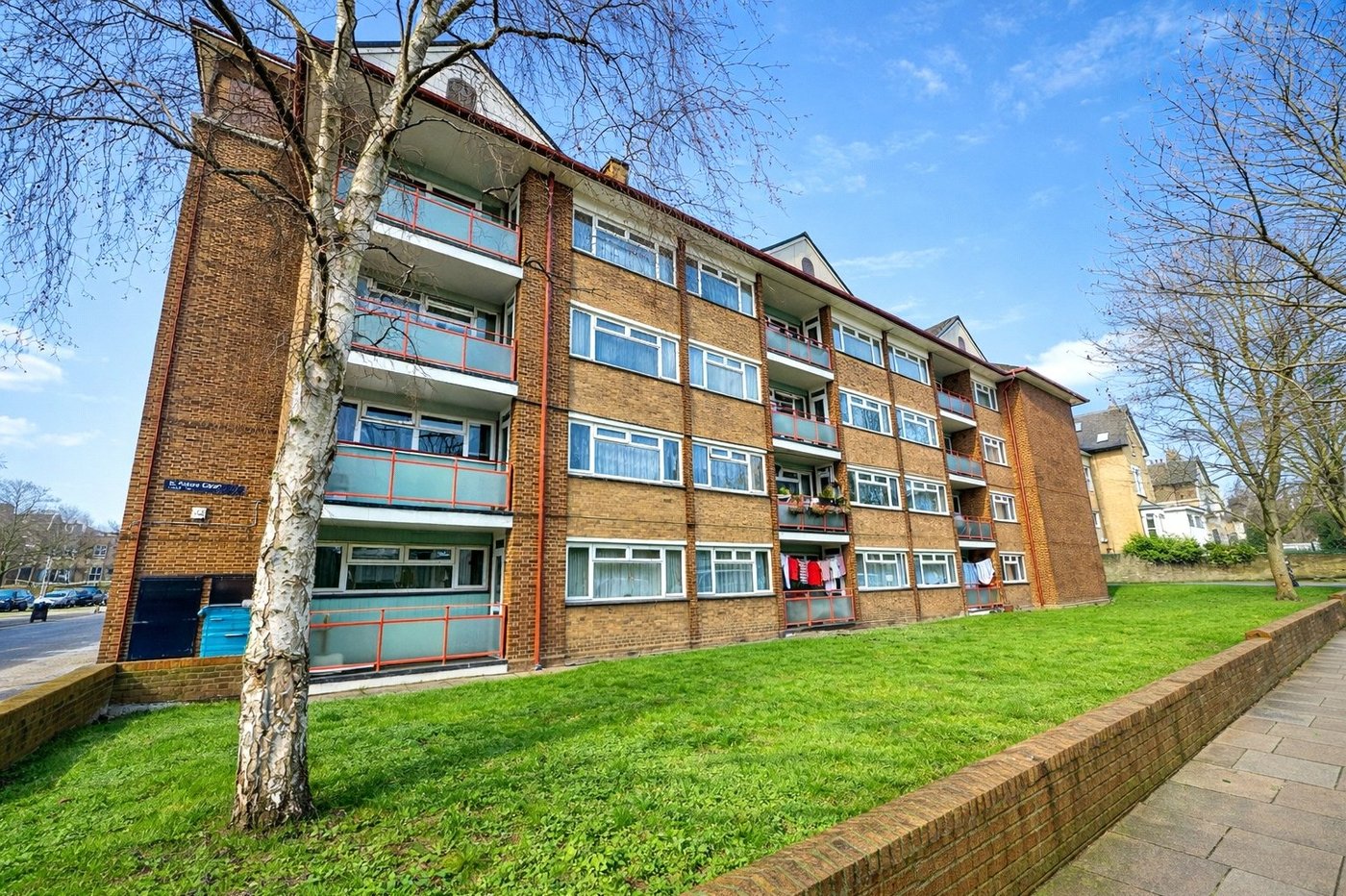 1 bedroom property for sale in London | Robinson Jackson