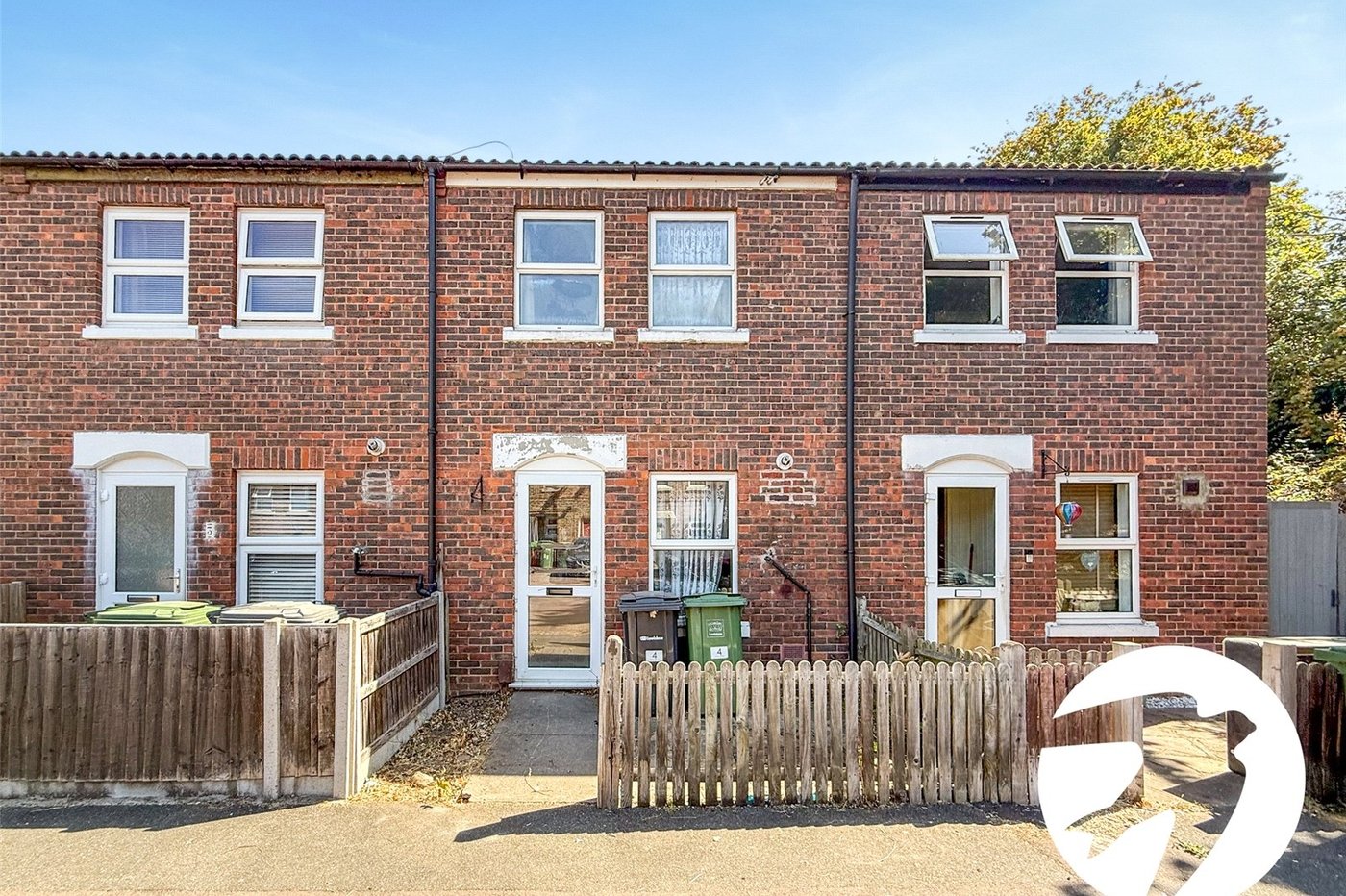 2 bedroom house for sale in London | Robinson Jackson