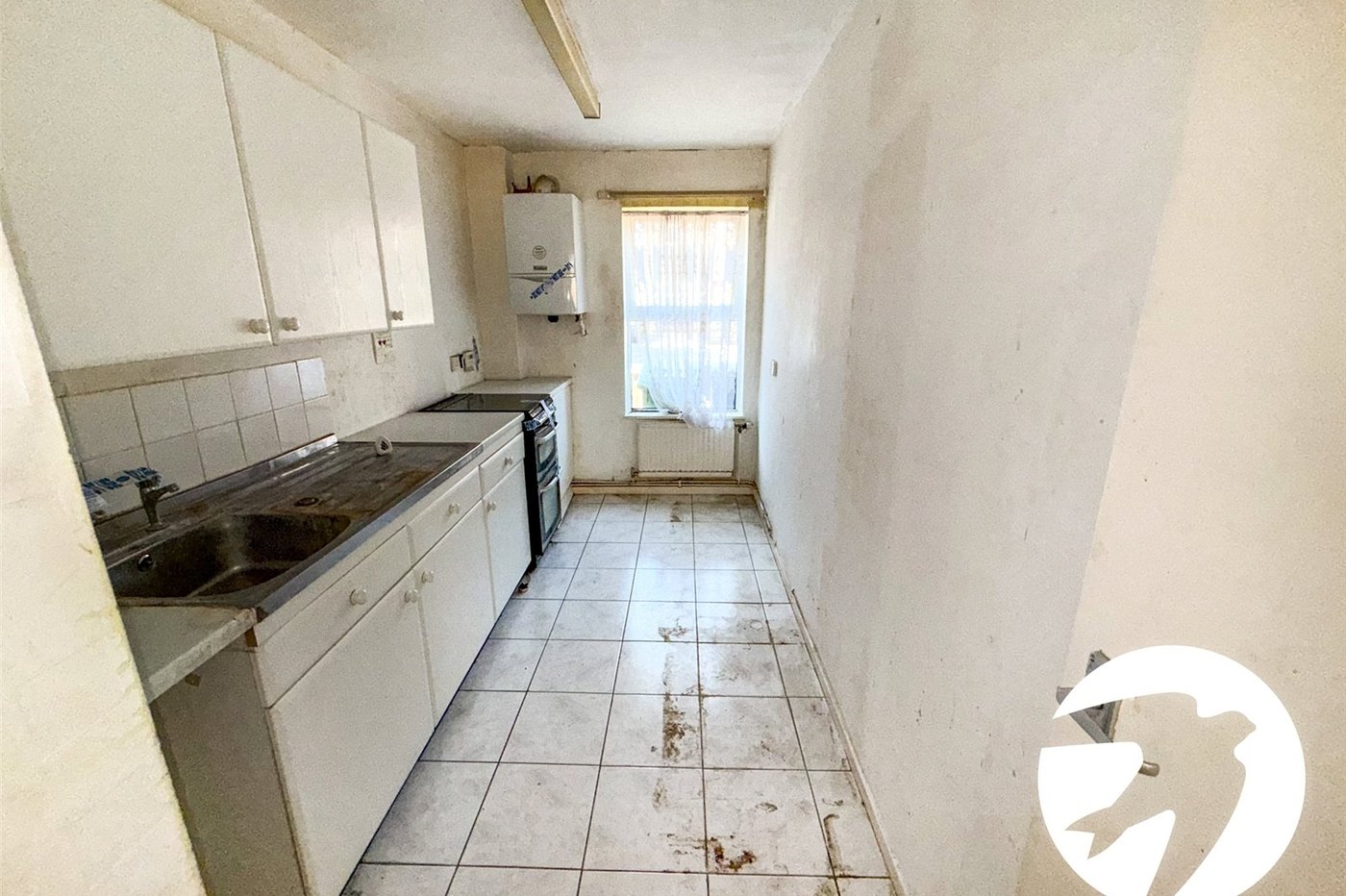 2 bedroom house for sale in London | Robinson Jackson