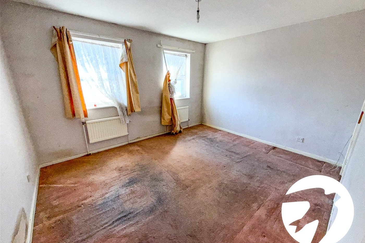 2 bedroom house for sale in London | Robinson Jackson