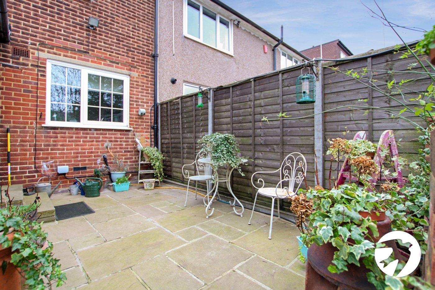 3 bedroom house for sale in London | Robinson Jackson