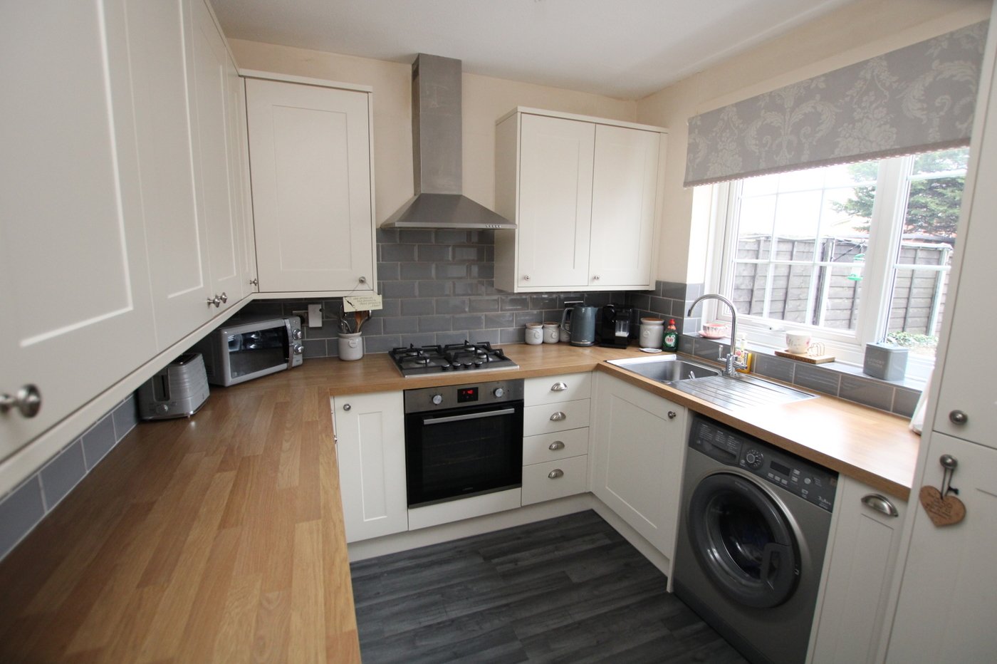 3 bedroom house for sale in London | Robinson Jackson