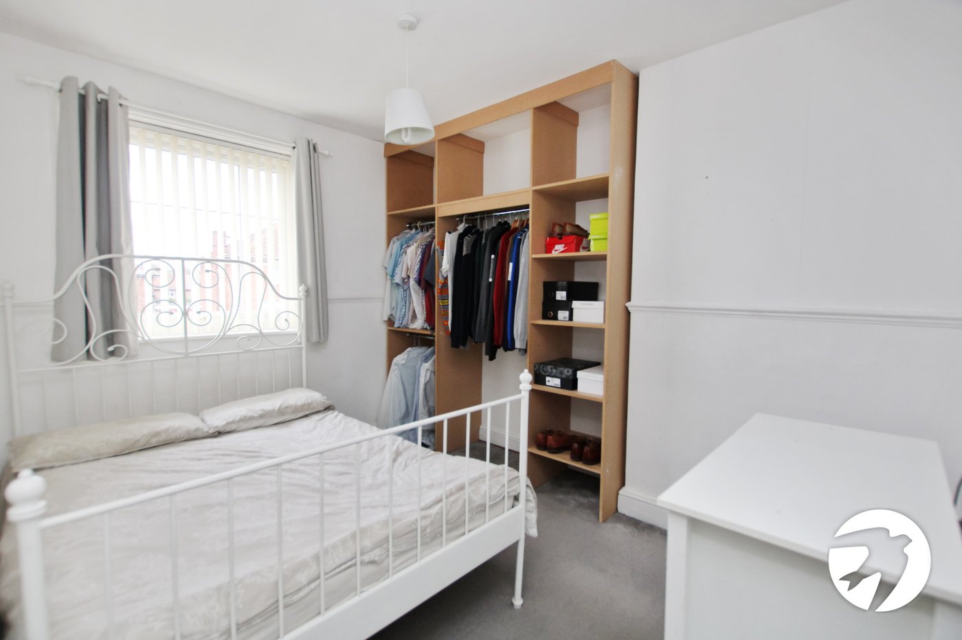 3 bedroom house for sale in London | Robinson Jackson