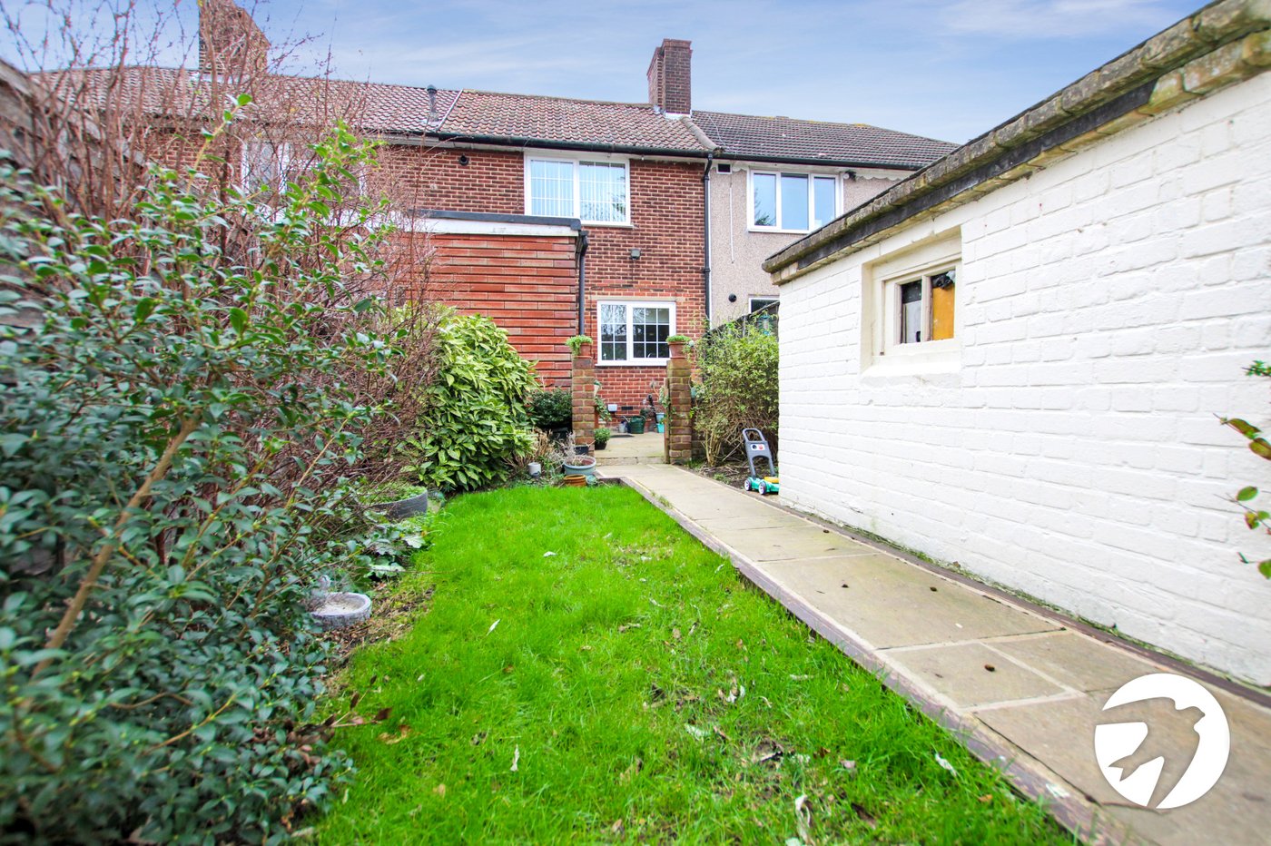 3 bedroom house for sale in London | Robinson Jackson