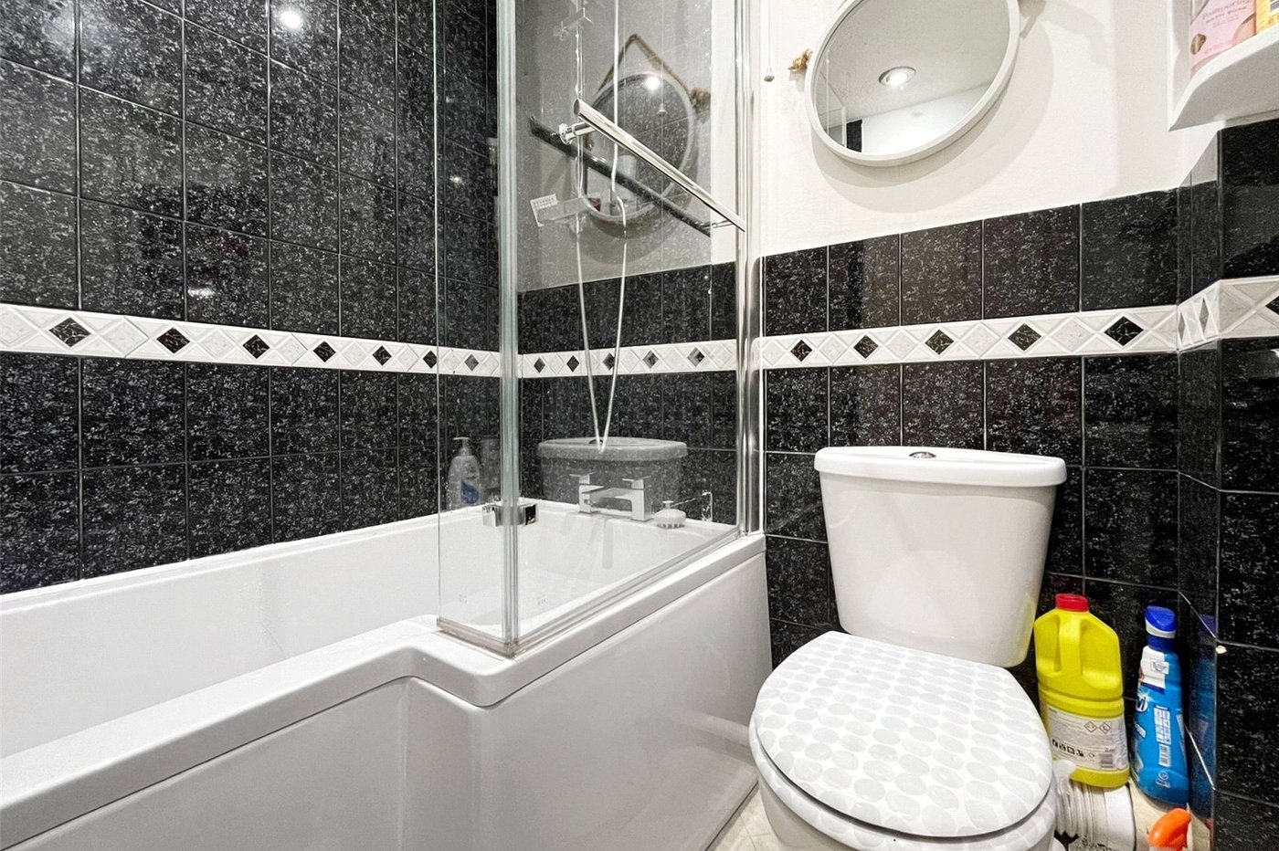 2 bedroom house for sale in Walderslade Woods | Robinson Michael & Jackson