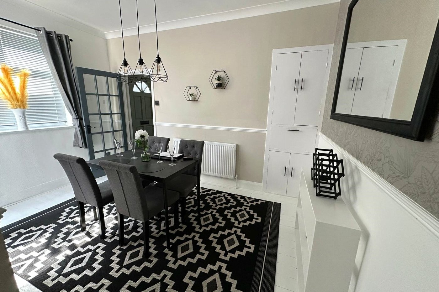 3 bedroom house for sale in London | Robinson Jackson