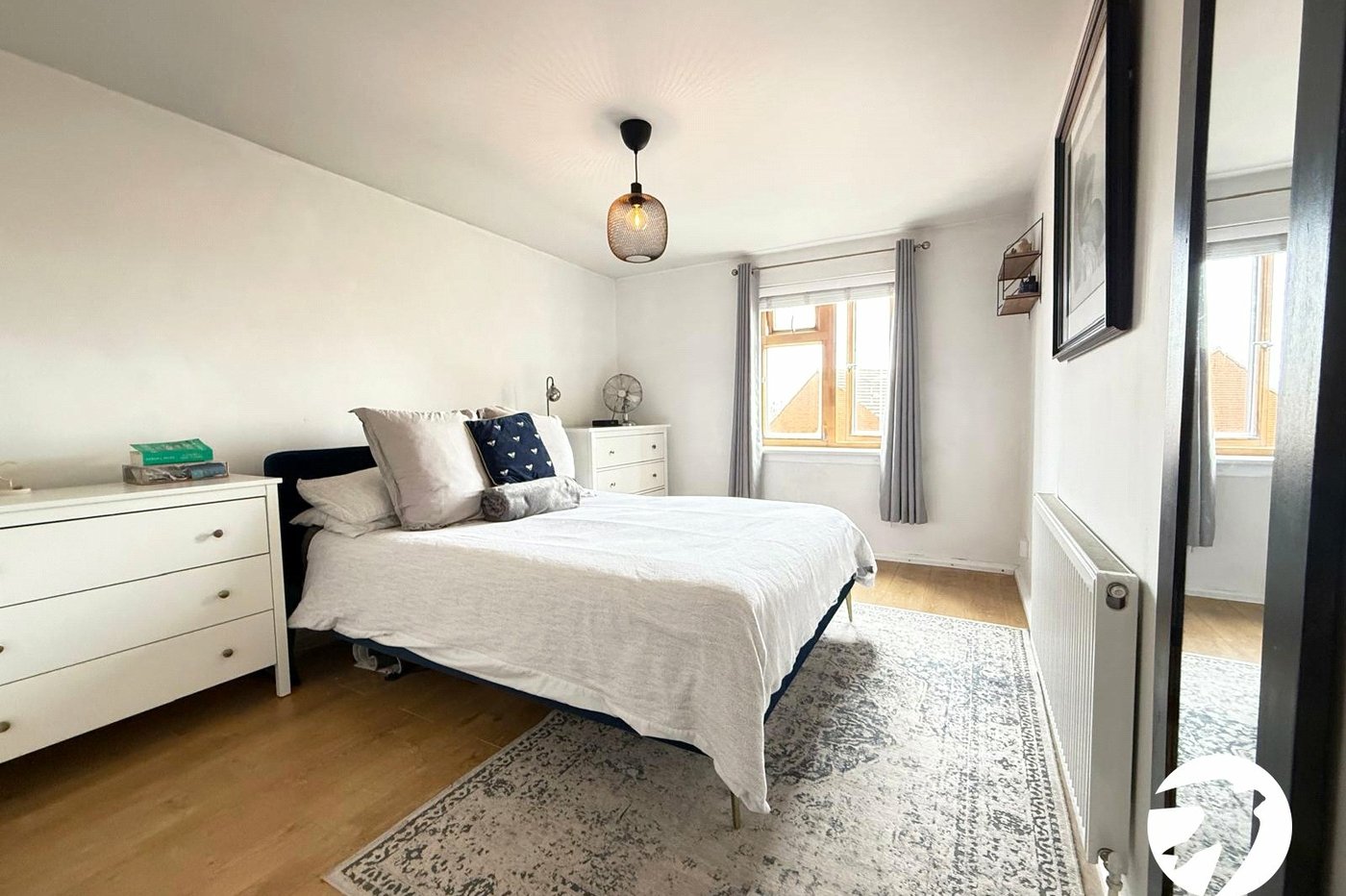 2 bedroom property for sale in London | Robinson Jackson