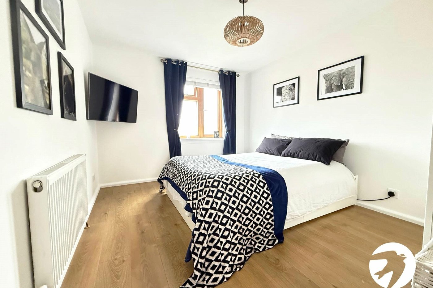 2 bedroom property for sale in London | Robinson Jackson