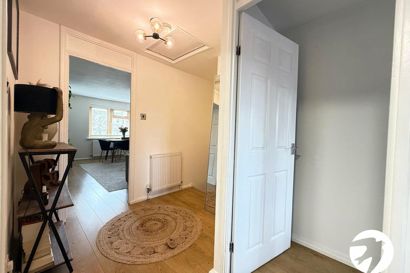 2 bedroom property for sale in London | Robinson Jackson