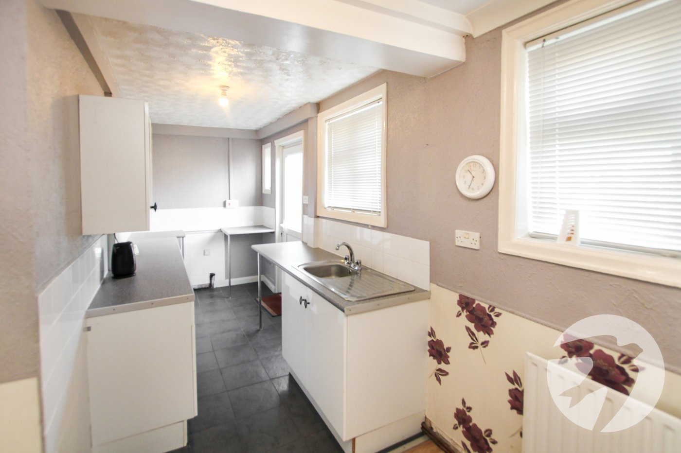 3 bedroom house for sale in London | Robinson Jackson