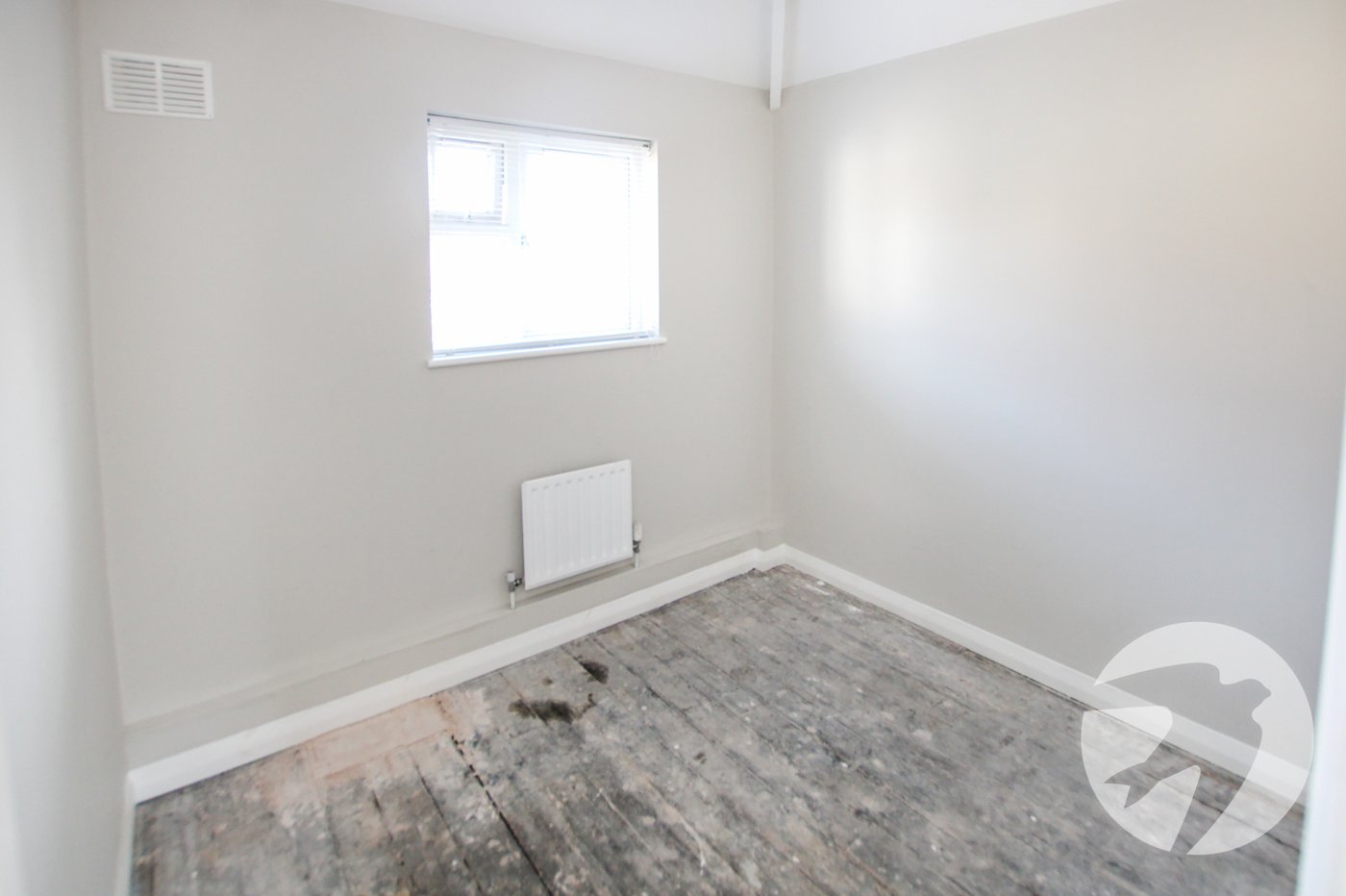 3 bedroom house for sale in London | Robinson Jackson