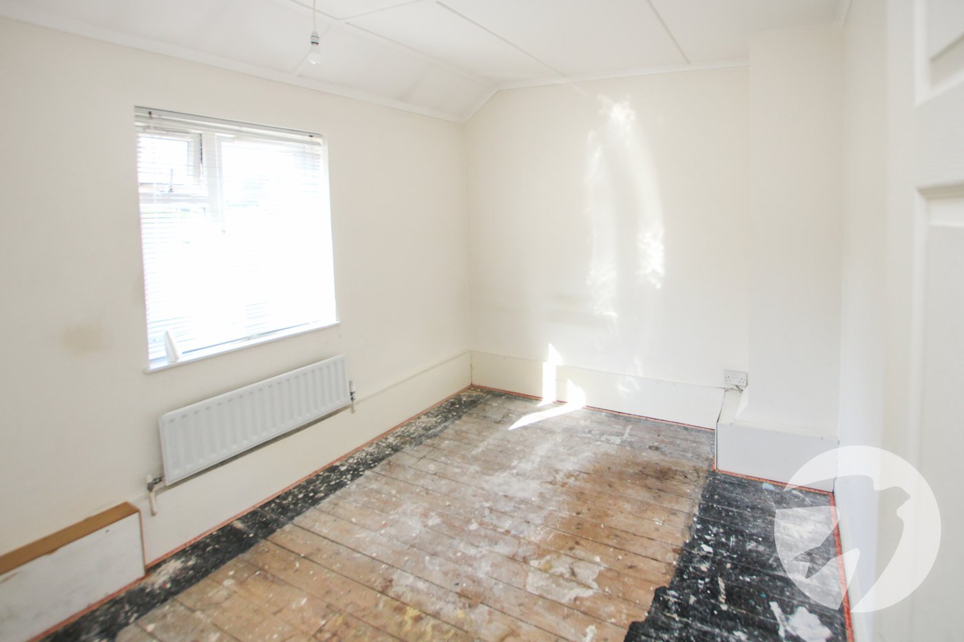 3 bedroom house for sale in London | Robinson Jackson