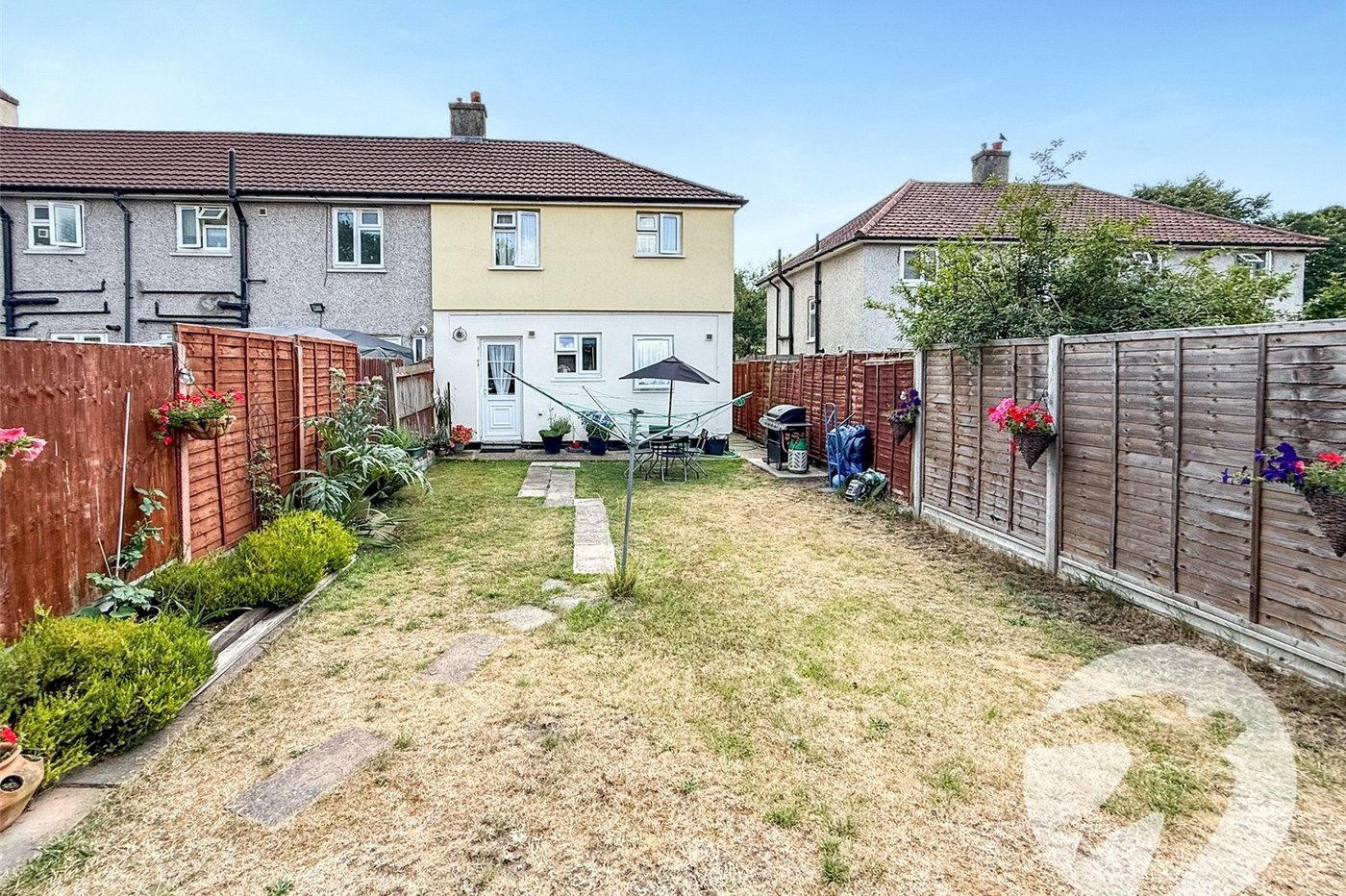 3 bedroom house for sale in London | Robinson Jackson