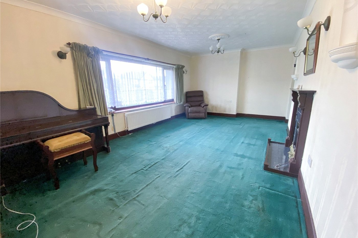 3 bedroom bungalow for sale in Sidcup | Robinson Jackson