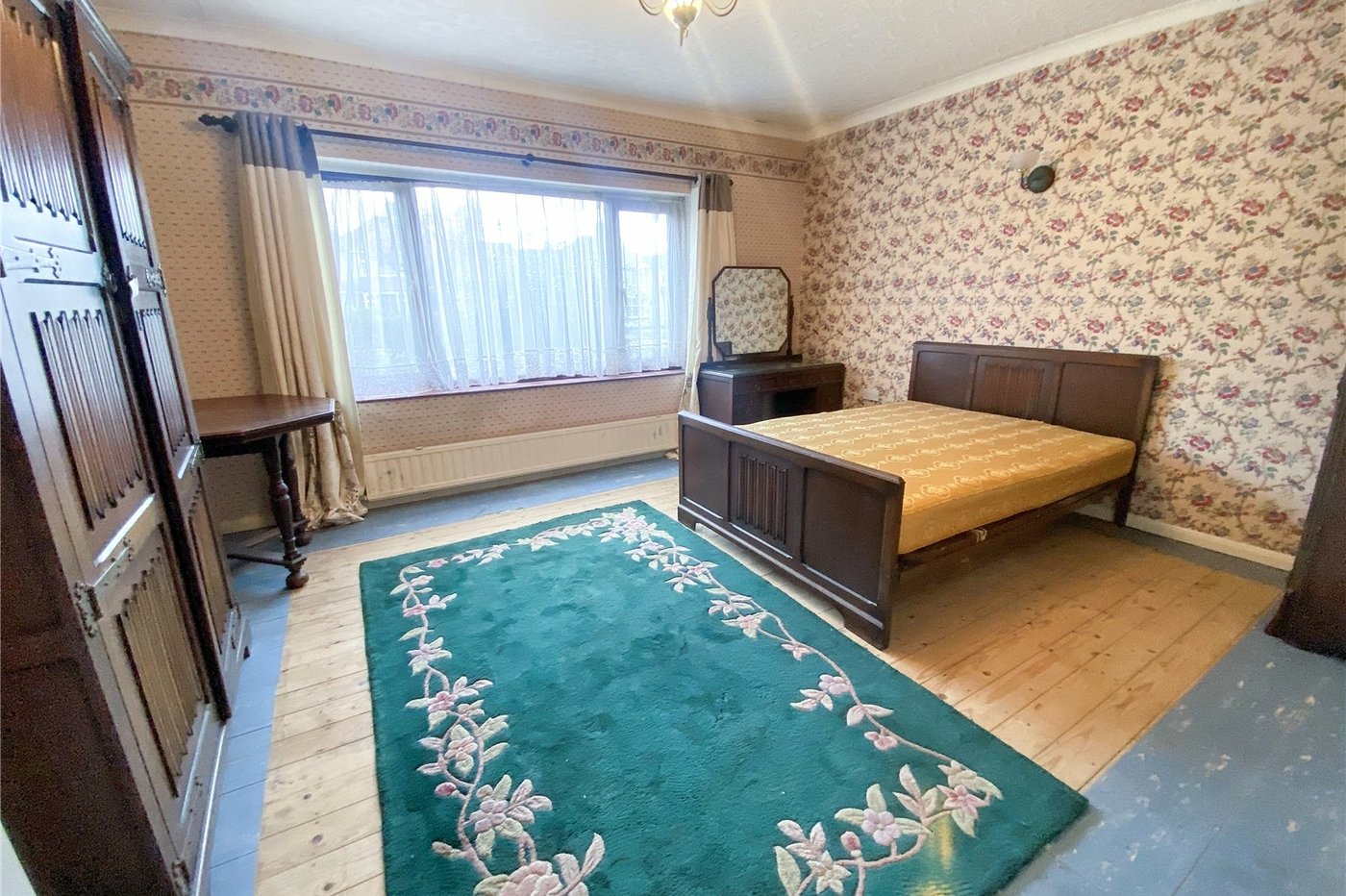 3 bedroom bungalow for sale in Sidcup | Robinson Jackson