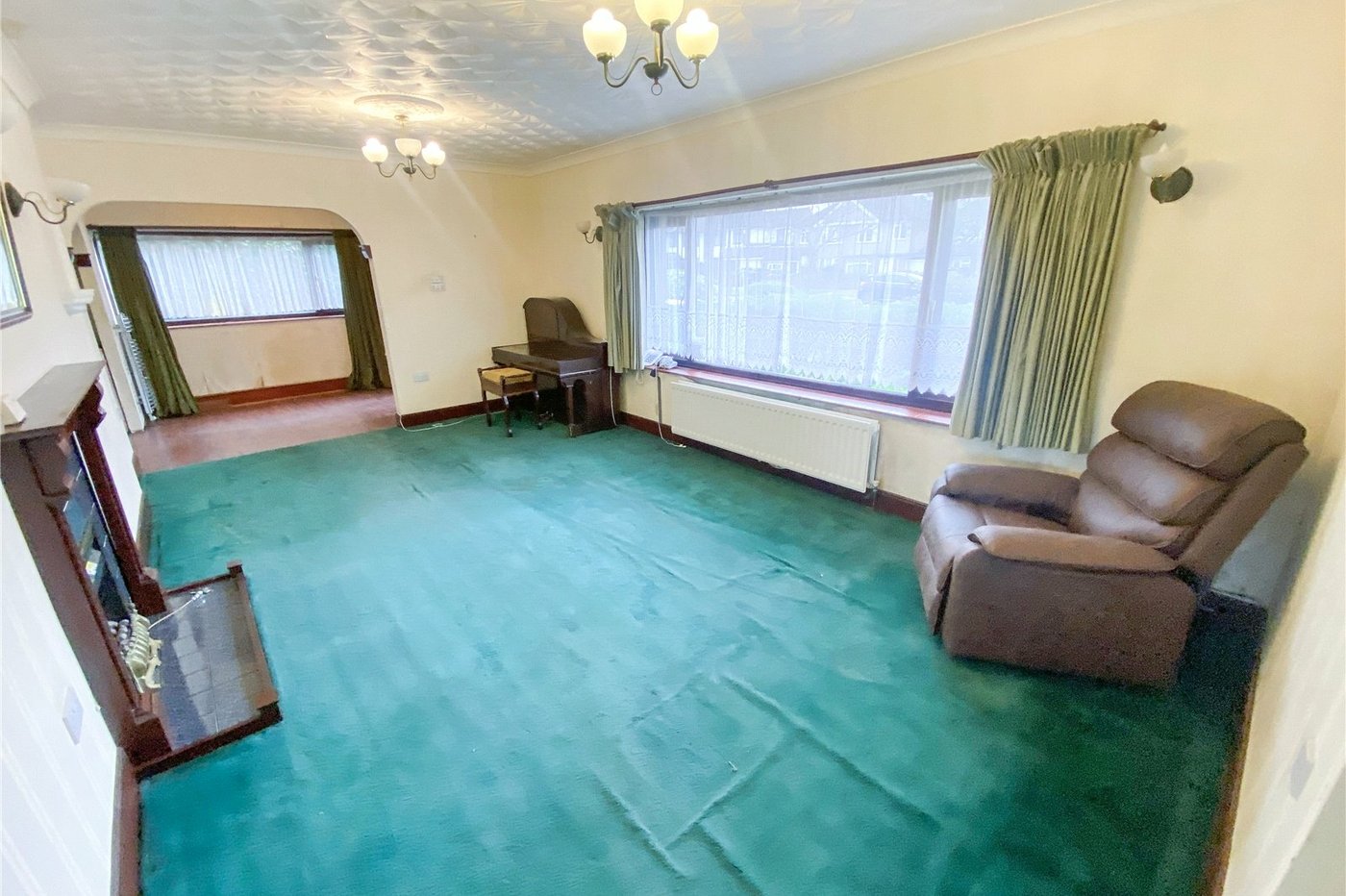 3 bedroom bungalow for sale in Sidcup | Robinson Jackson