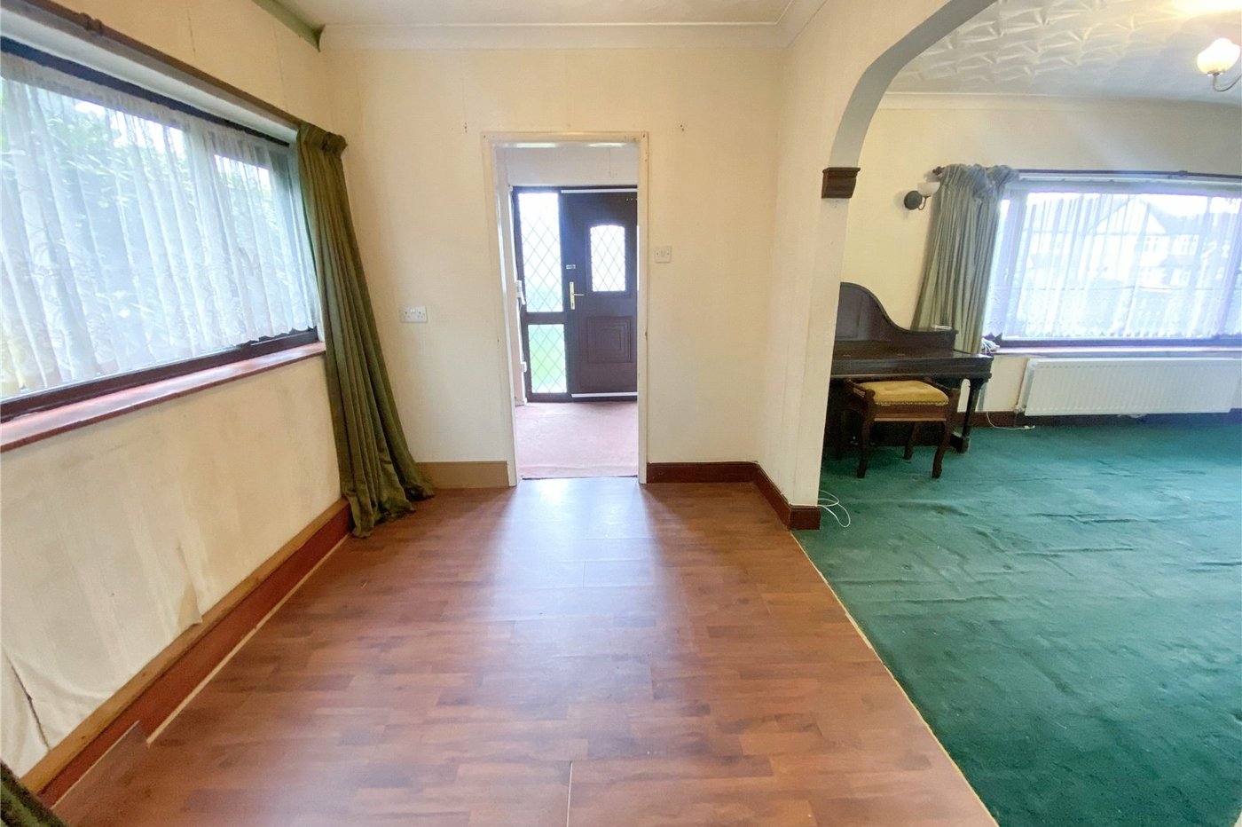 3 bedroom bungalow for sale in Sidcup | Robinson Jackson