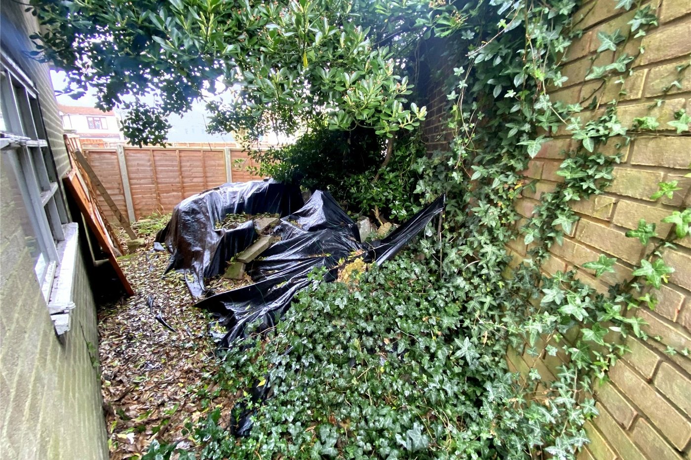 3 bedroom bungalow for sale in Sidcup | Robinson Jackson