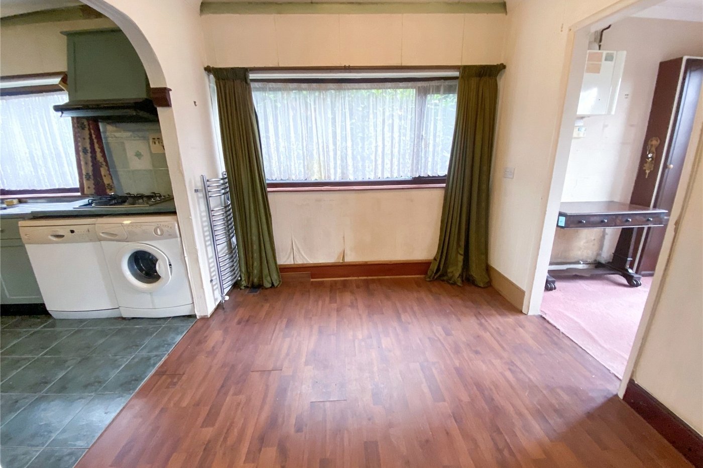 3 bedroom bungalow for sale in Sidcup | Robinson Jackson